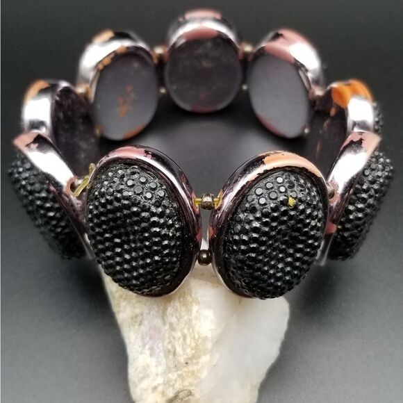 Faux geode black onyx healing bracelet. B616 - Picture 1 of 2